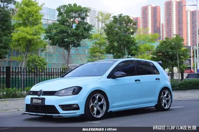 大众高尔夫lbfilm改色膜原厂漆冰川蓝
