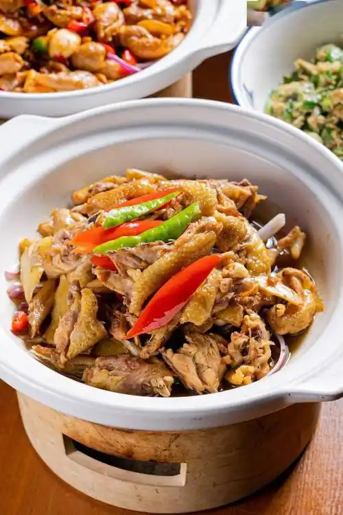 浓浓湘味的茶油土鸡!