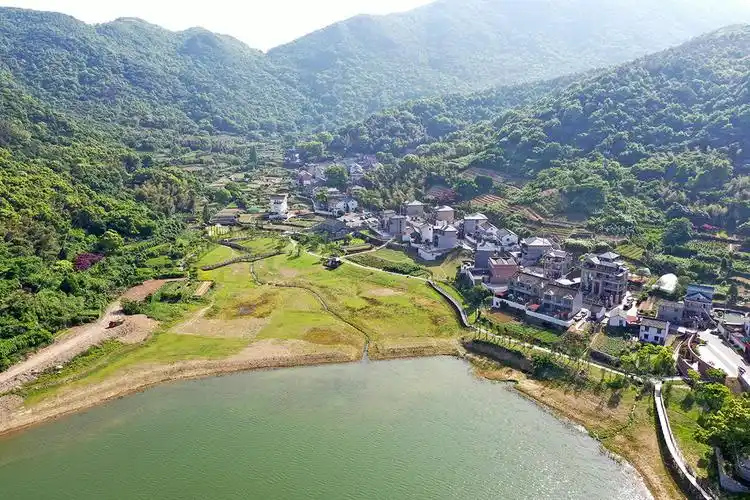北仑紫薇岙,相望总台山,村如其名,静待紫薇花开