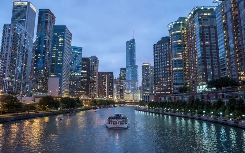 城市摩天大楼建筑图片桌面壁纸