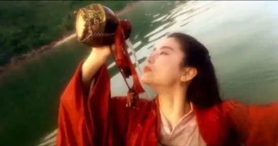 女星古装饮酒杨幂表情可爱林青霞最潇洒