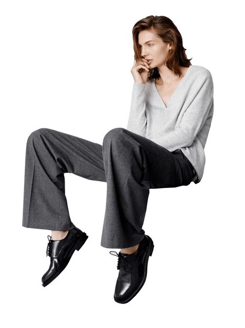 翘二郎腿的人容易碰钉子从你的日常坐姿也能看运势