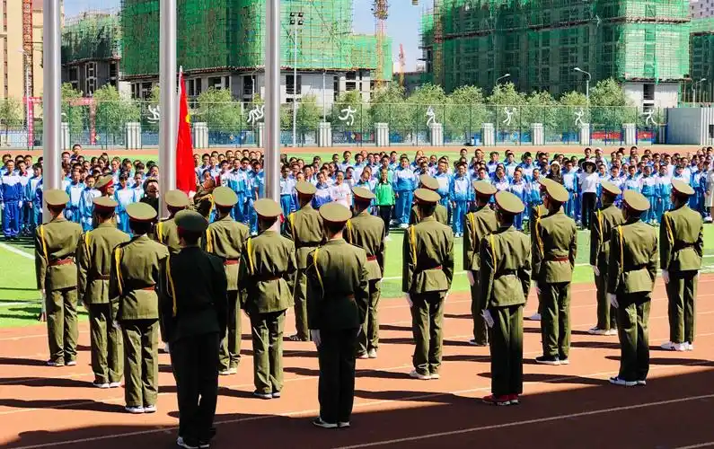 市三中七年级新生队形操练汇演及结营仪式