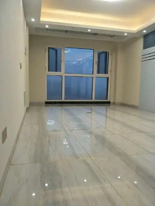 新房装修完工,地砖用金色做美缝就是漂亮,邻居见了都羡慕,晒晒