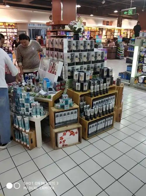 胖东来综合区端架陈列图