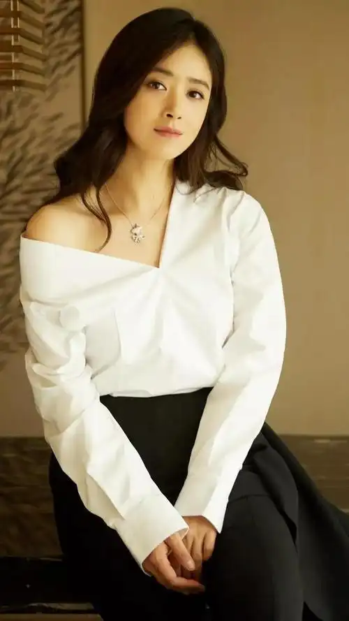 蒋欣高清写真美图姿色天然气质优雅