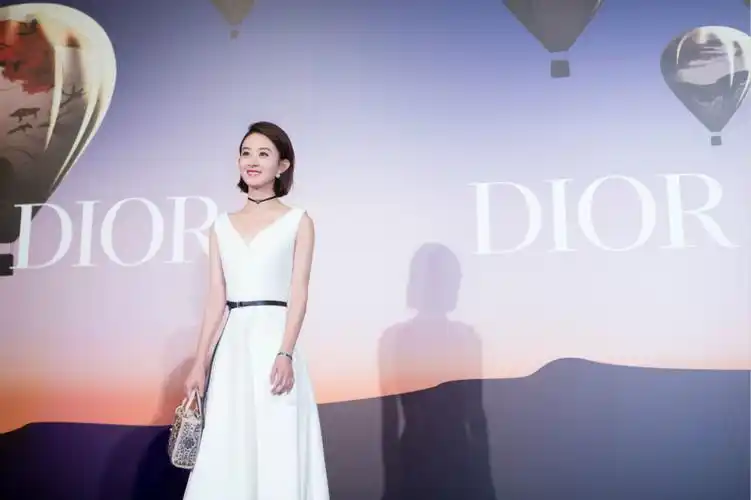 赵丽颖成为dior中国区新晋形象大使