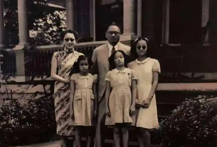 宋子文负了盛爱颐,另娶小他13岁富商之女,女儿名字皆有"颐"字