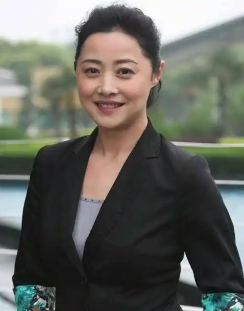 刘蓓:3婚再嫁富豪前夫,被小宋佳插足婚姻,当了张若昀两次后妈_生活