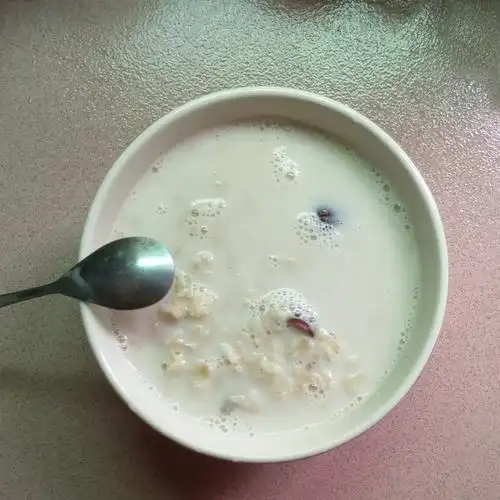 runbn做的牛奶红枣燕麦粥(懒人早餐)