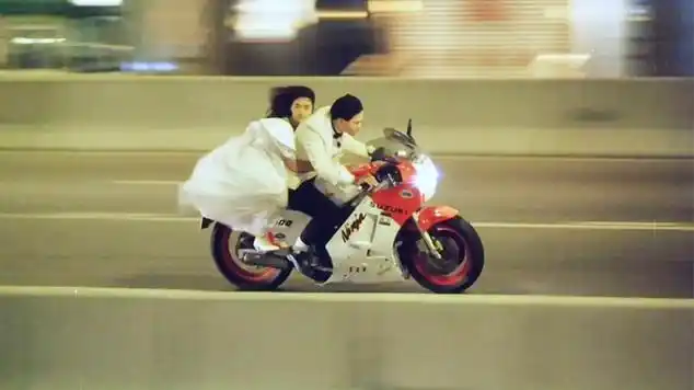 有多少人的机车梦,是从天若有情中的这台铃木rg500开始的?