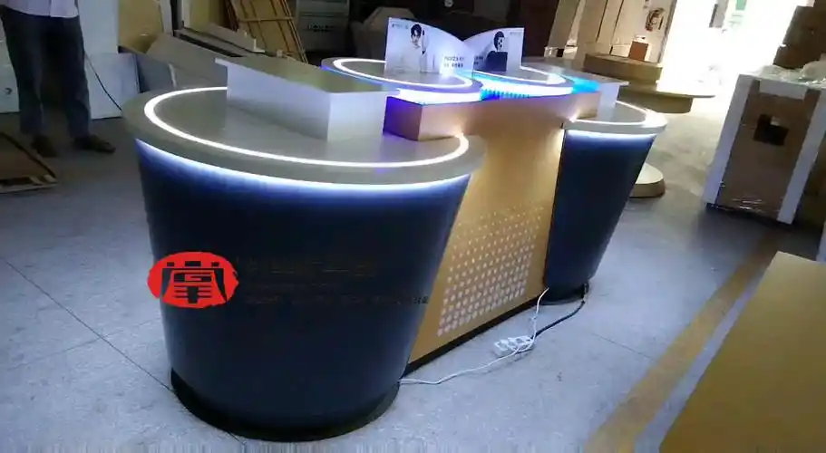 好物推荐#颜值即正义喜欢-电信营业厅精品展示台