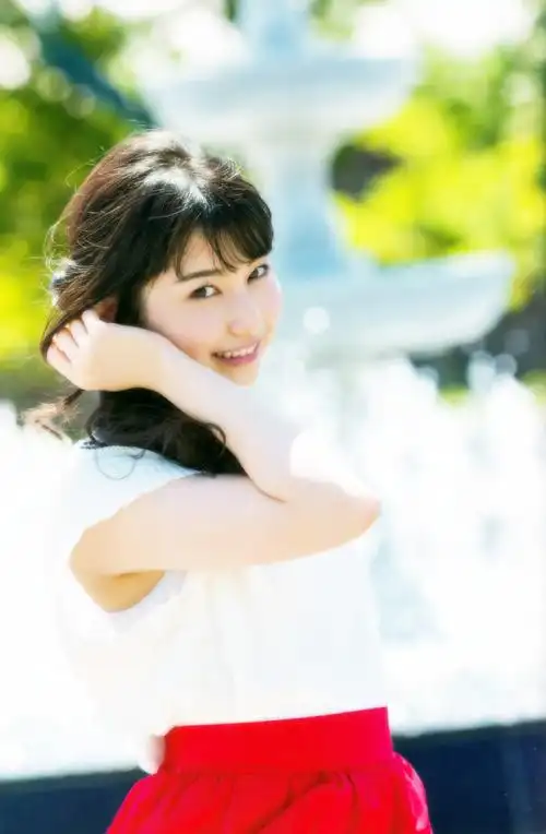 人气声优雨宫天首本写真集《青と旅する》(与蓝色一起旅行) | acg17