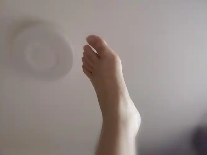 女孩子有双特别小的脚是种怎样的体验