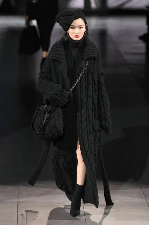 休闲或精致的毛衣开衫带来了温暖针织出浪漫与温柔