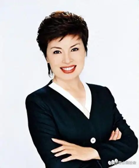 回顾李瑞英:工作28年0失误,儿子坠楼当天,含泪说出28字后照旧工作