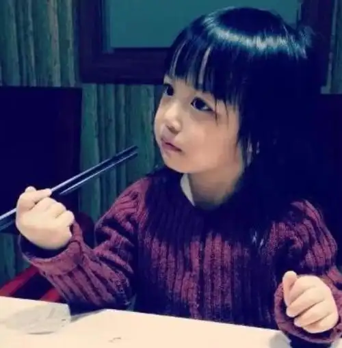 赵薇女儿小四月照片