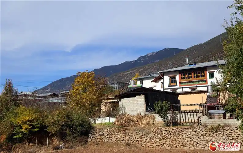 世界的香格里拉丨尼西汤堆村让古老的黑陶文明在新时代焕发光彩