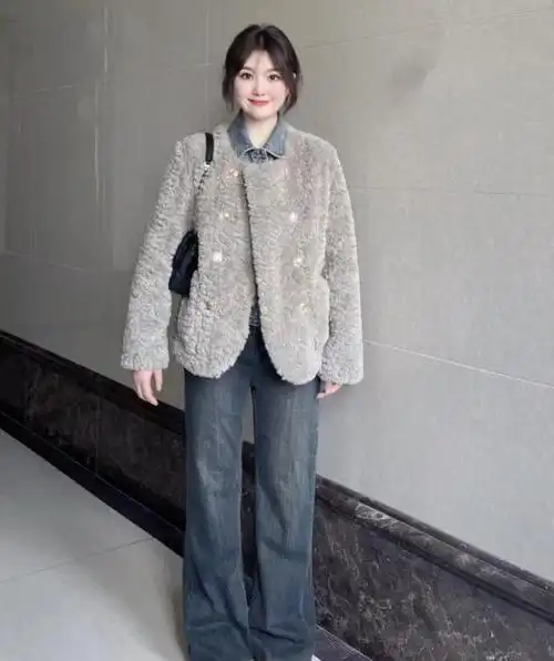 微胖女性穿衣搭配是一门需要技巧的艺术.