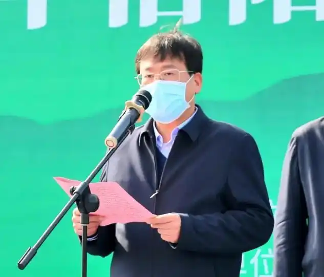 信阳市委书记蔡松涛,市委副书记,组织部长孙巍峰,市委常委,市委秘书长