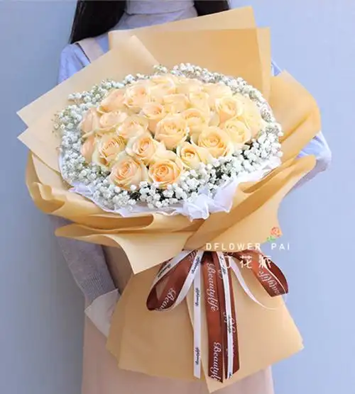 豆蔻年华/韩式33枝香槟玫瑰花束