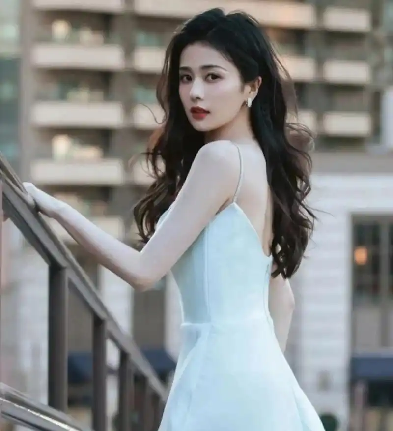 白鹿的个人资料