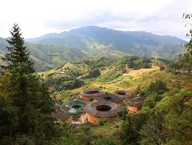 福安旅游必去十大景点 福安市,位于福建省东北部,是一个充满历史底蕴