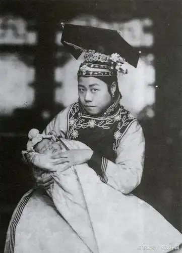 满清皇室是如何选秀女的,为何皇帝的妃子,普遍长得很"骑射"