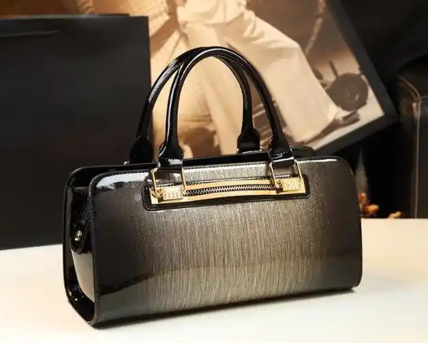 3040岁女人必买的包中年女士适合的包包