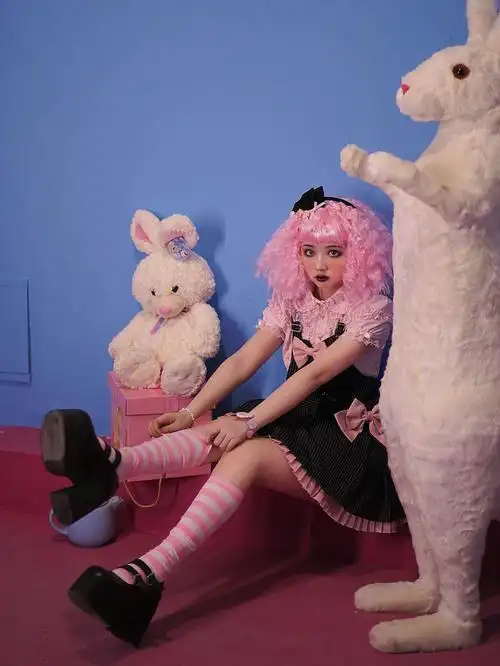 po库洛洛性格古古怪怪的小女孩