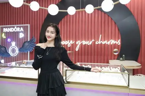 关晓彤 - 堆糖,美图壁纸兴趣社区