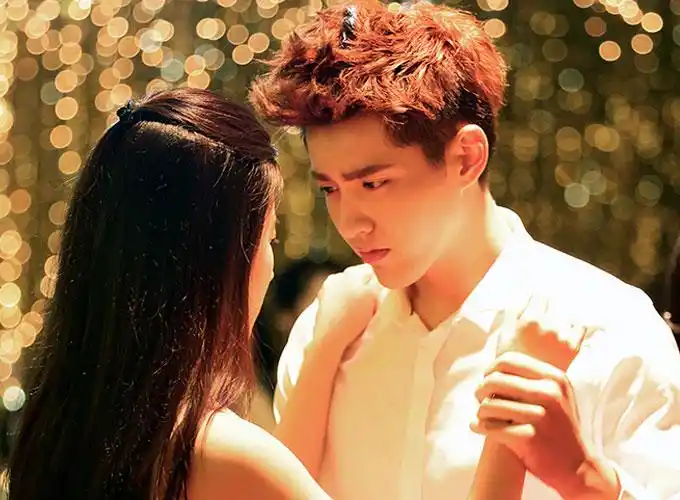 吴亦凡刘亦菲虐恋开启"爱情争夺战"