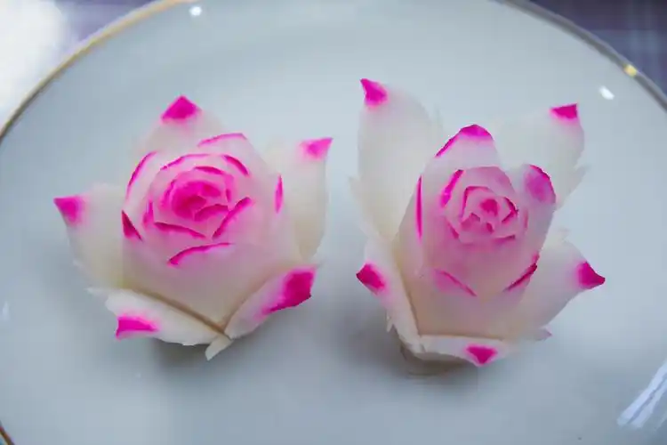 萝卜雕花图片(3种花式家庭摆盘雕花一看就会)