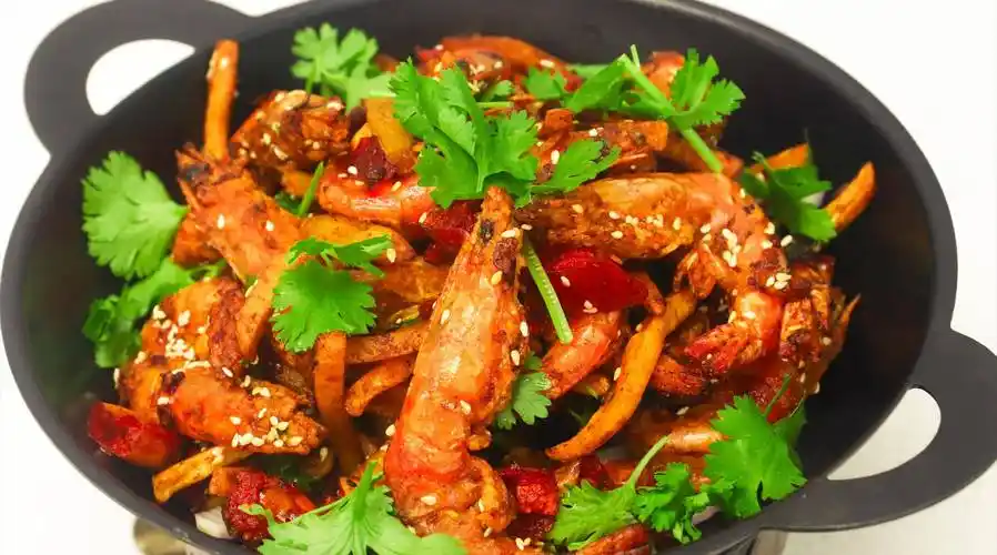 干锅香辣虾用阿飞的方法,在家也能吃到饭店味道,麻辣味浓超好吃_大虾