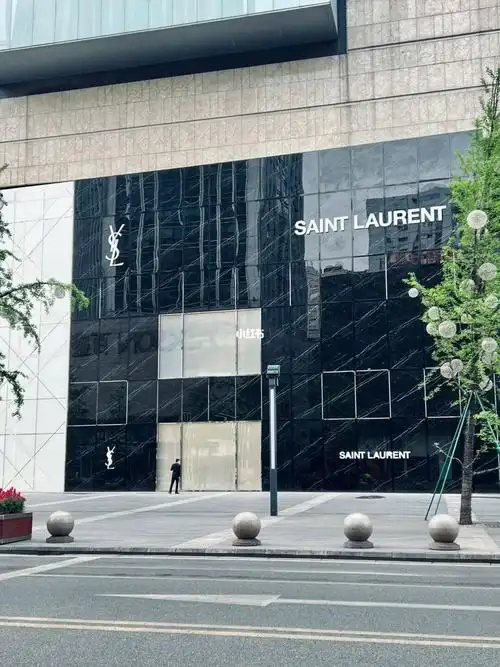 圣罗兰ysl成都ifs即将启新