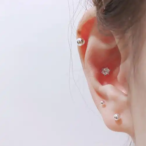 纯银新款简约小巧双球耳骨钉女养耳耳钉睡觉耳钉
