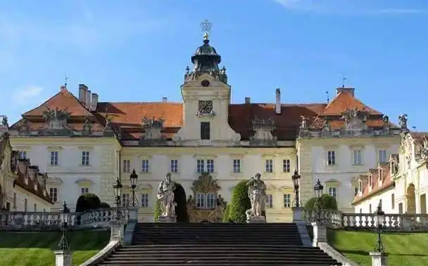 列支敦士登连军队都没有的袖珍国为何没被瑞士和奥地利吞并