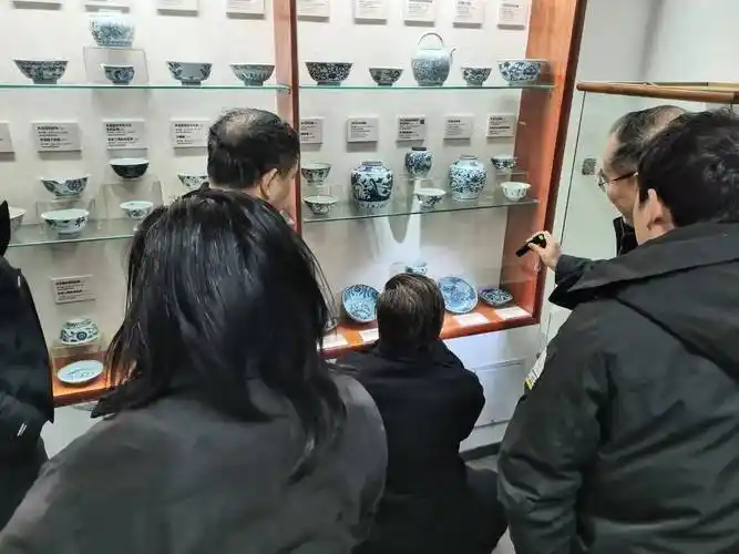 各地古瓷专家云集洛阳树威古瓷鉴藏博物馆研讨古瓷_鉴定_青花_瓷器