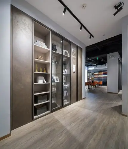 索菲亚柜类定制专家门店闪亮登场-中华衣柜网