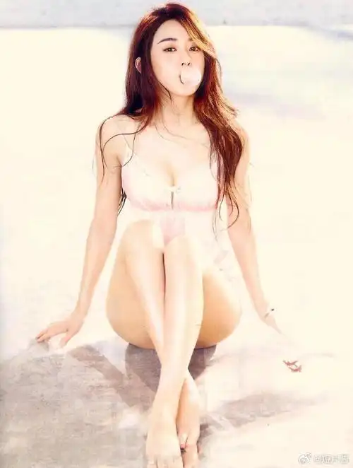 赵丽颖当年《男人装》突破性一面