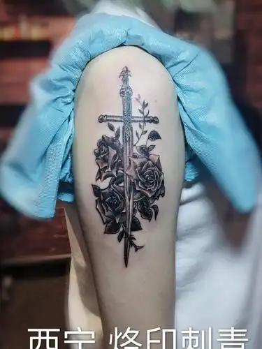 玫瑰剑_纹身图案手稿图片_舒昶的纹身作品集