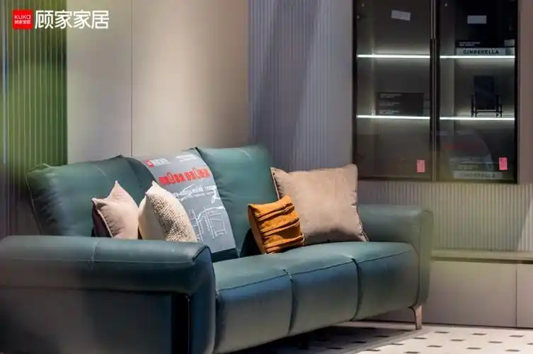 顾家家居携多款"零靠墙功能沙发"亮相2024深圳家居设计周_行业动态