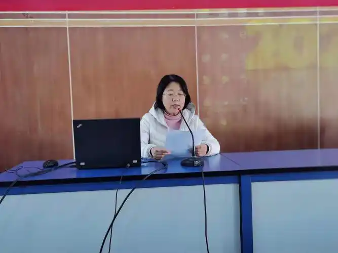 泰安二中举行省市十三五规划课题开题会议20201216