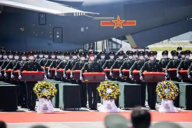 铁血今犹在,山河已无恙!第八批在韩中国人民志愿军烈士遗骸回国