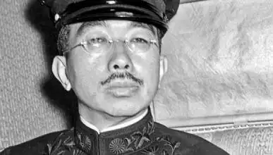 年轻日本裕仁天皇照片曝光,日本裕仁天皇怎么死的为什么不处死