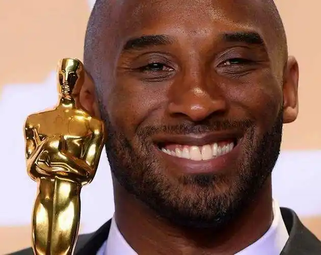 奥斯卡时代周刊致敬41岁科比?首个好莱坞星光大道留脚印nba巨星