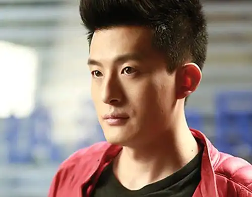 孙艺洲周秀娜剧照曝光 浪漫演绎都市情侣