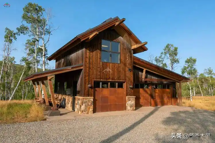 有宅基地你愿意回农村乡下广阔的地方建造一栋小木屋别墅养老吗