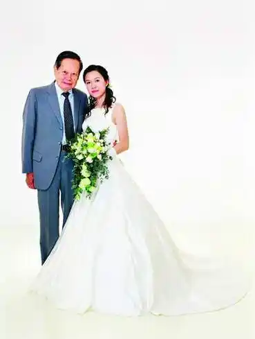 翁帆嫁杨振宁12年容颜巨变她都经历了什么图