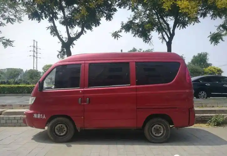 宾法设计 丨 靓仔造型,诞生于1999年的哈飞中意微型面包车_搜狐汽车